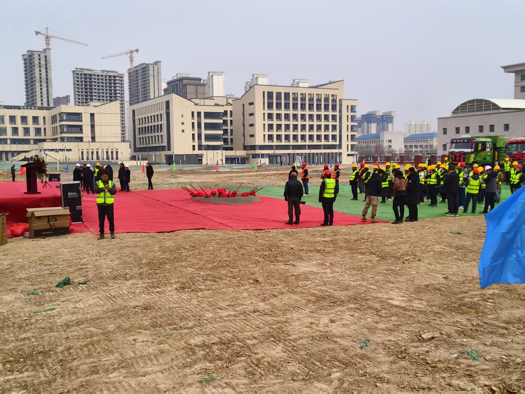 青海民族大学南山校区2号学生宿舍建设项目开工典礼